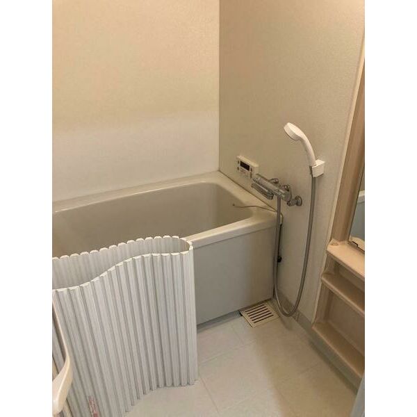 バス・シャワールーム　5-F画像参照