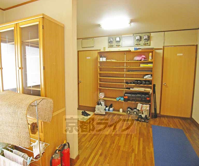 玄関　共用です。