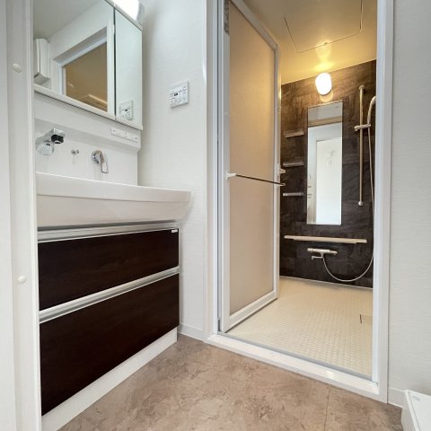 洗面設備　同仕様タイプです