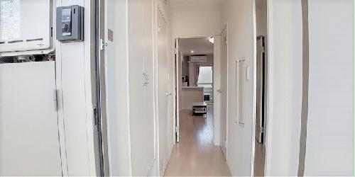 玄関　設備・仕様は号室により異なる為、現況を優先致します。