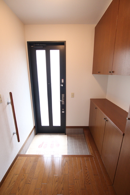 玄関　★広々とした玄関スペース★