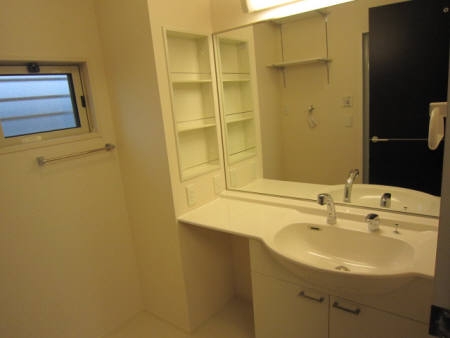 洗面設備　独立洗面化粧台付き