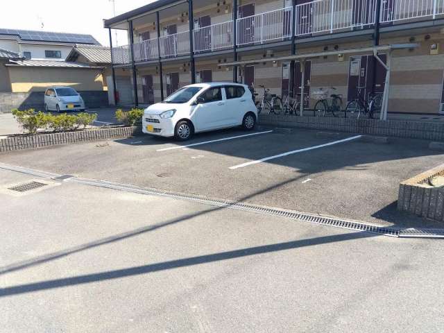 駐車場　駐車場