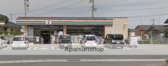 コンビニ　セブンイレブン（コンビニ）まで421m