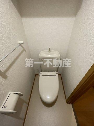 トイレ　温水洗浄便座