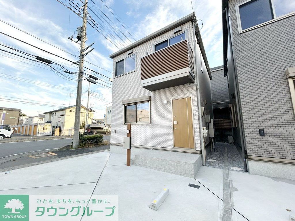 建物外観　駐車場