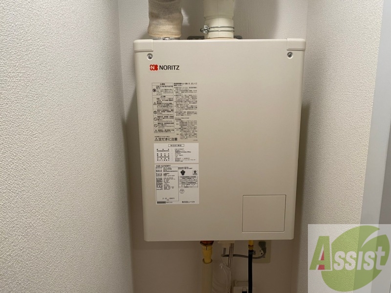 その他設備　給湯器は簡単操作で温度調整ができますよ。