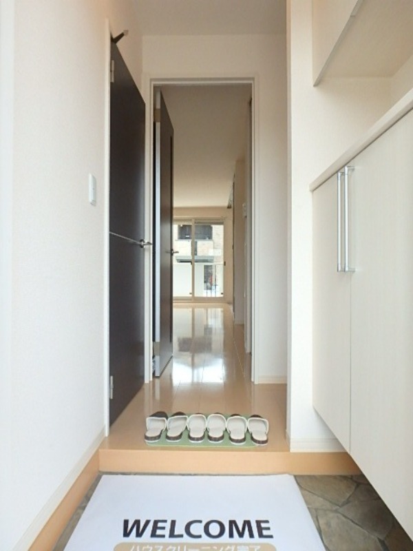 玄関　図面と現状に相違がある場合には現状を優先