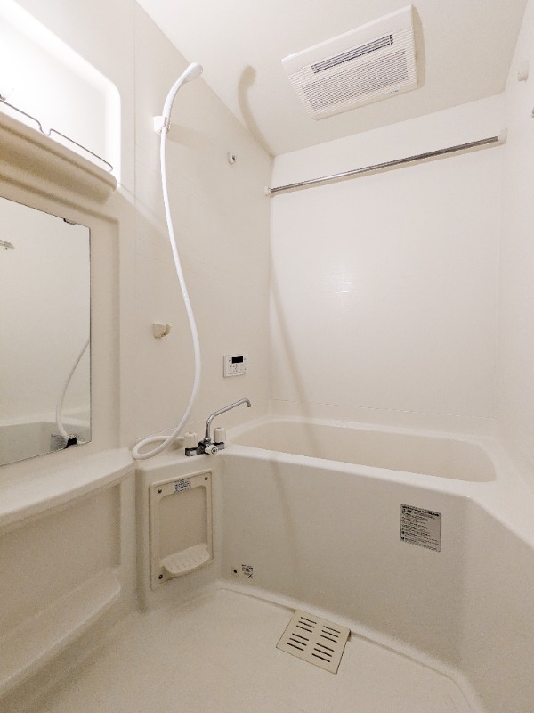 バス・シャワールーム　図面と現状に相違がある場合には現状を優先