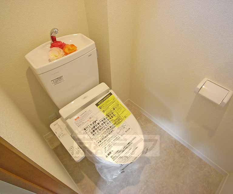 トイレ　ウォシュレット完備は当たり前。