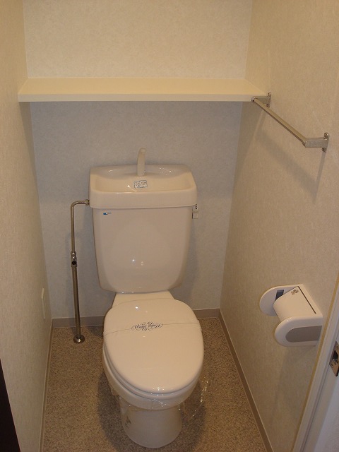 トイレ　コンパクトで使いやすいトイレです