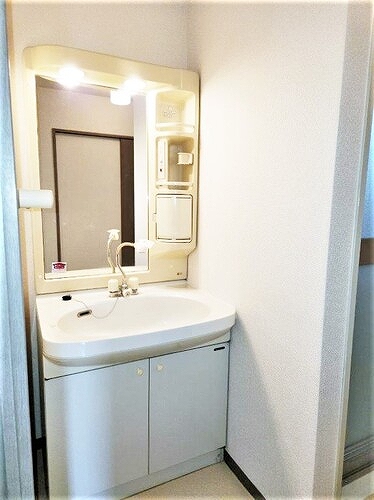 洗面設備　洗面化粧台　※2023年6月撮影