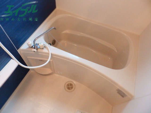 バス・シャワールーム　同物件別室の画像です