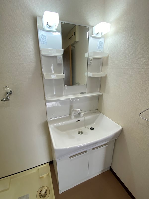 洗面設備　※別のお部屋のお写真です。御参考までに。