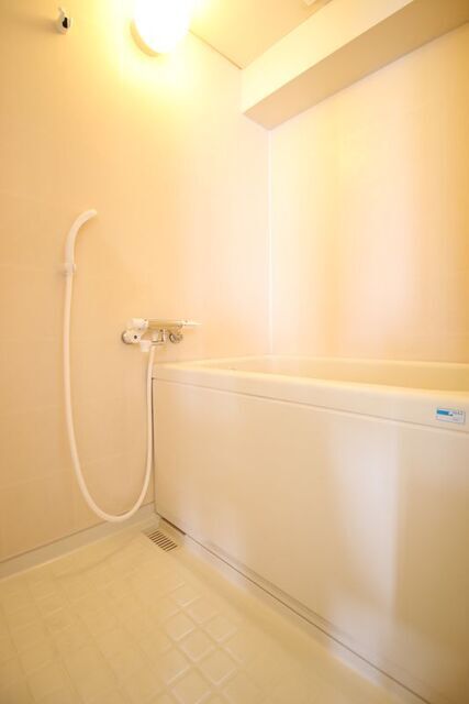 バス・シャワールーム　※別のお部屋のお写真です