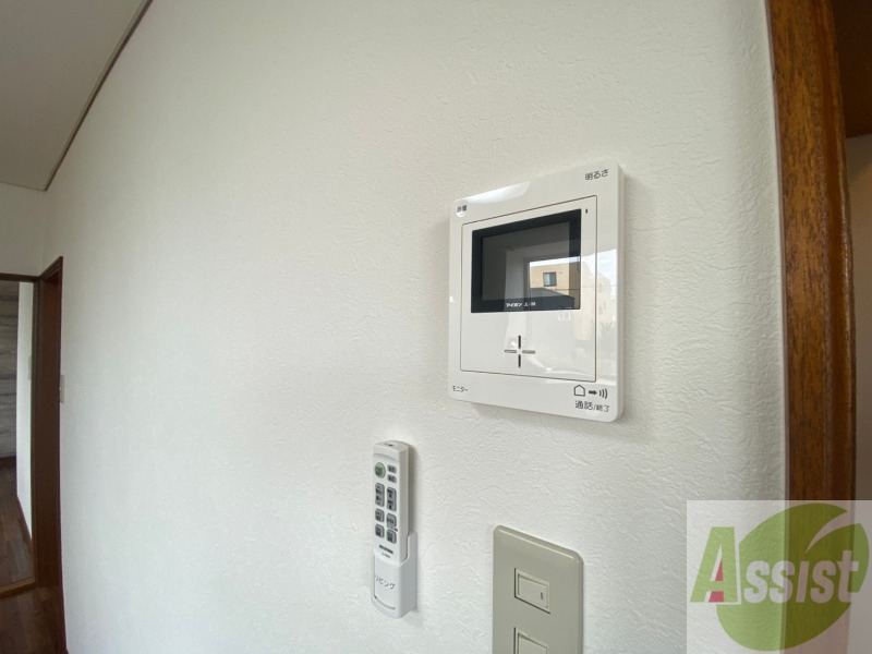 セキュリティ　ＴＶモニター付インターホンです。来客者の顔が見えるので安心！