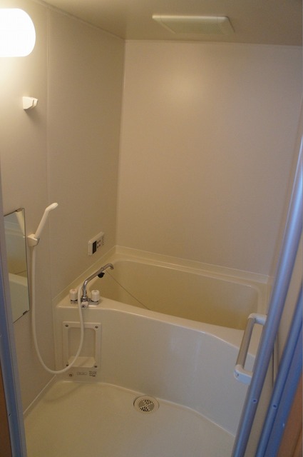 バス・シャワールーム　追い炊きバス♪