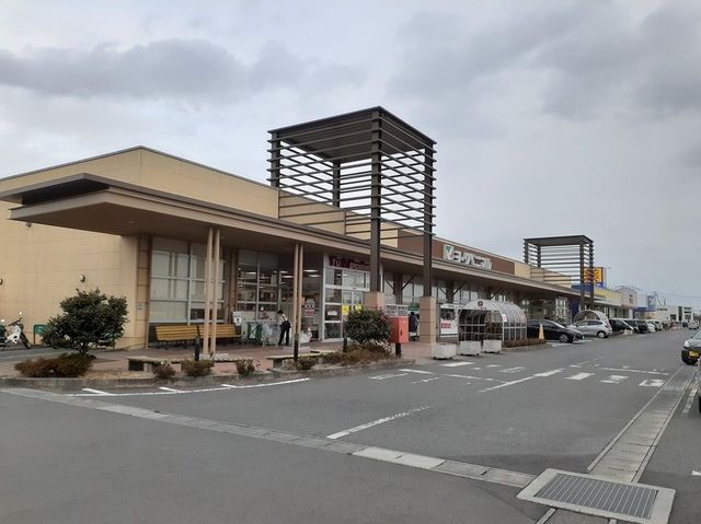スーパー　ヨークベニマル相馬黒木店（スーパー）まで2100m