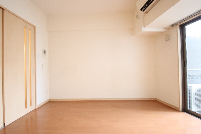 居室・リビング　※別室の参考写真の為、現況優先です。