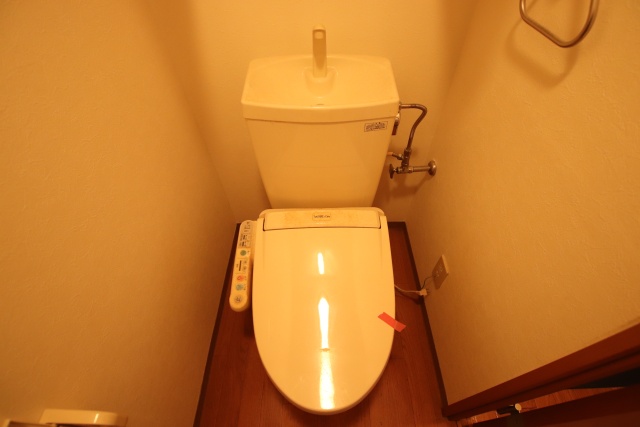 トイレ　※別室の参考写真の為、現況優先です。