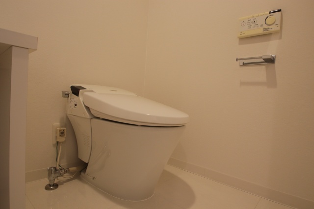 トイレ　※別室の参考写真の為、現況優先です。