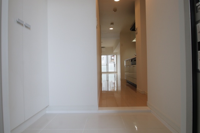 玄関　※別室の参考写真の為、現況優先です。