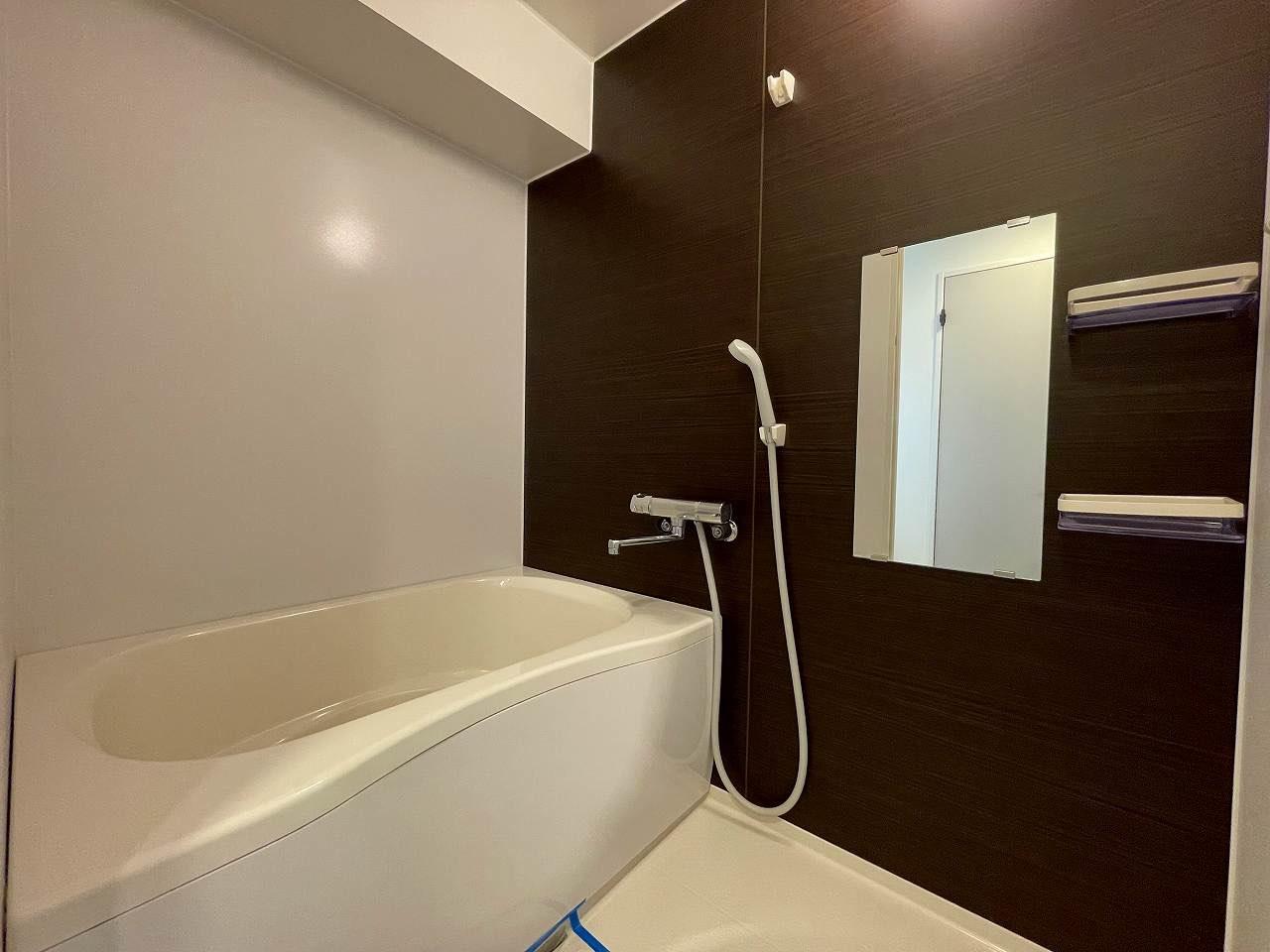 バス・シャワールーム　高級感ある浴室でゆったり入浴できます。