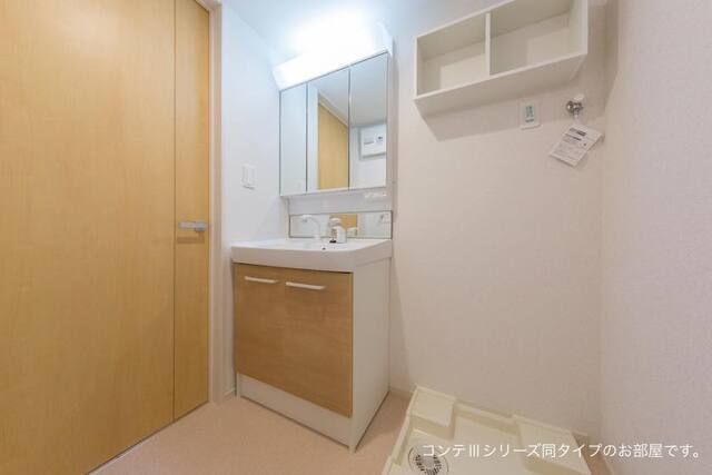 洗面設備　身支度に欠かせない独立洗面台♪