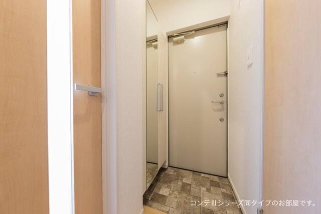 玄関　シューズボックス付きの玄関です♪
