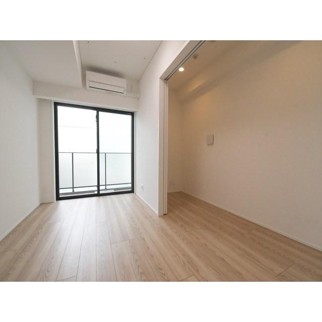 居室・リビング　※別部屋の参考写真です。