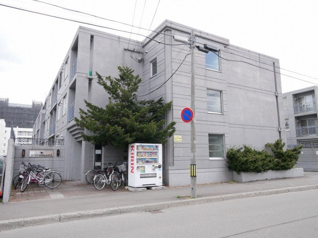 建物外観　☆ＪＲ函館本線白石駅まで徒歩2分です！