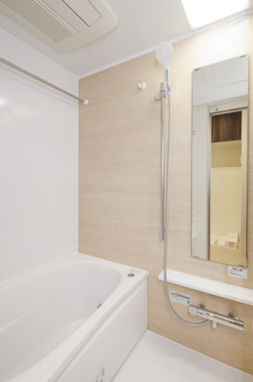 バス・シャワールーム　※別部屋の参考写真です。