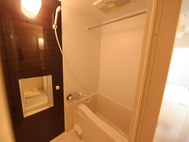 バス・シャワールーム　浴室暖房乾燥機付　24時間換気機能付バスルーム