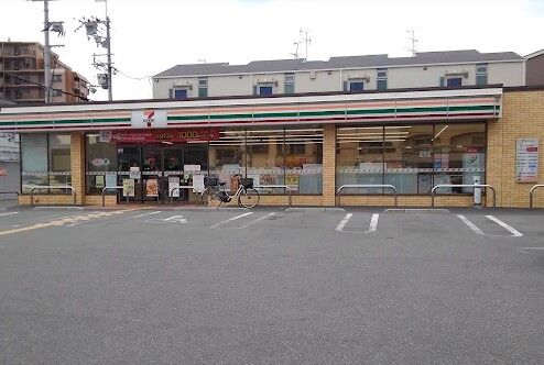 コンビニ　セブンイレブン堺大鳥大社前店（コンビニ）まで220m