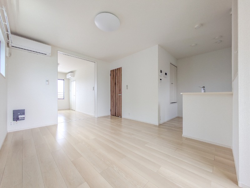 居室・リビング　図面と現状に相違がある場合には現状を優先