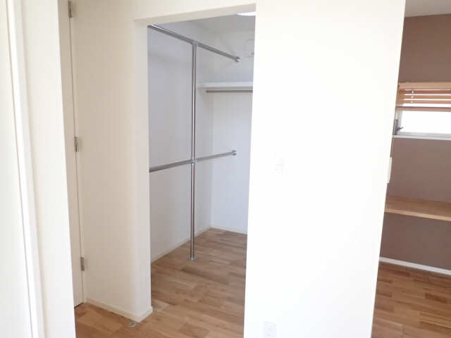 収納　広い　パイプもあるので使いやすいＷＩＣです