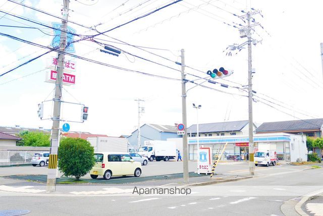 コンビニ　ローソン堺三宝四丁店（コンビニ）まで320m