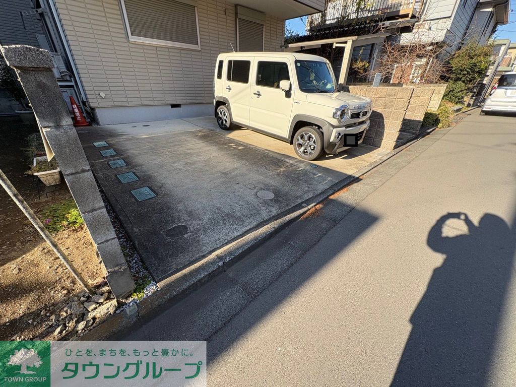 駐車場　駐車場