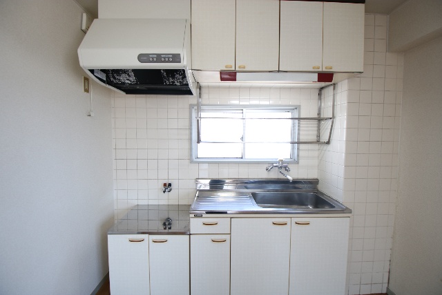 キッチン　※別号室の参考写真の為、原状優先です。