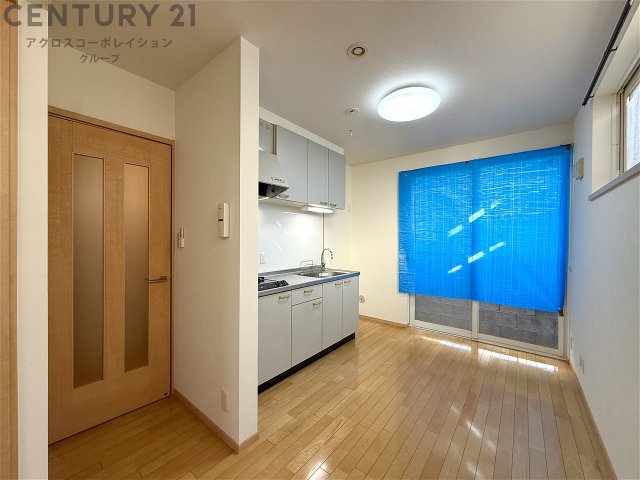 居室・リビング　採光あり明るいお部屋です♪