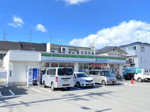 コンビニ　ファミリーマート 堺榎元町店（コンビニ）まで295m