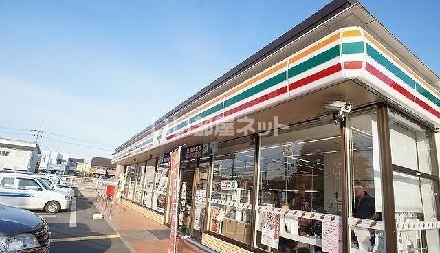 コンビニ　セブンイレブン 飯能川寺店（コンビニ）まで945m