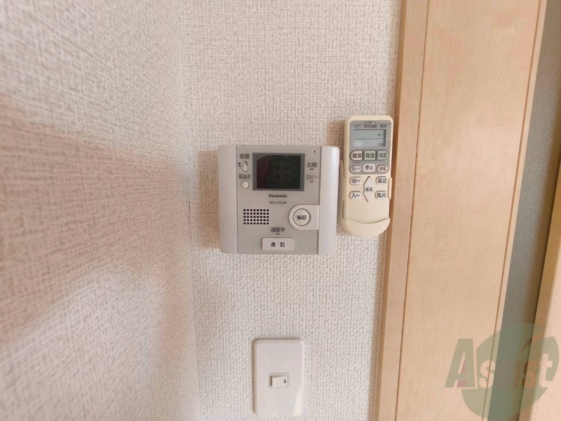 セキュリティ　ＴＶモニター付インターホンです。来客者の顔が見えるので安心！