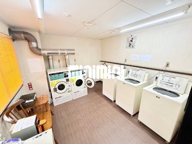 ロビー　ランドリースペース