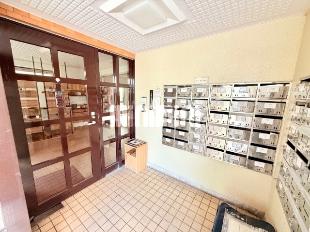 セキュリティ　オートロック付き