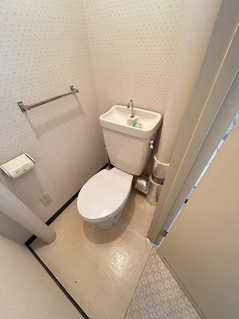 トイレ　トイレ