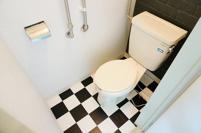 トイレ　トイレ