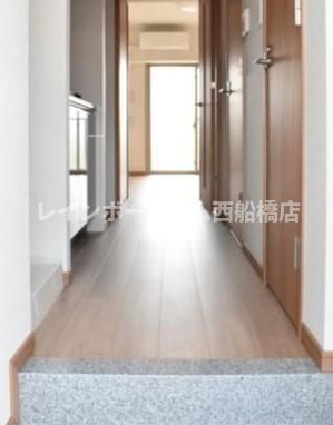 玄関　※別部屋参考写真