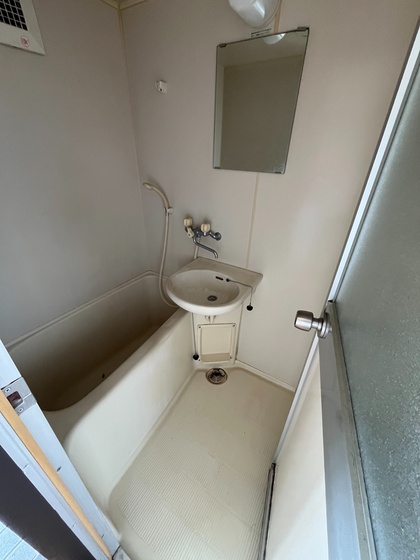 バス・シャワールーム　※他号室の写真です