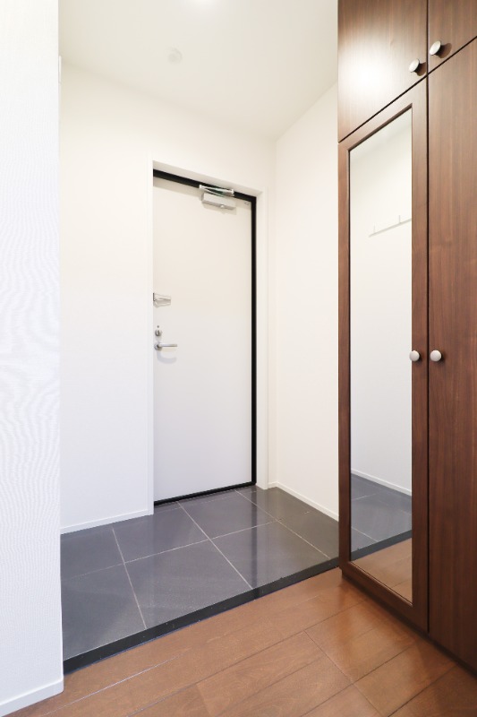 玄関　図面と現状に相違がある場合には現状を優先